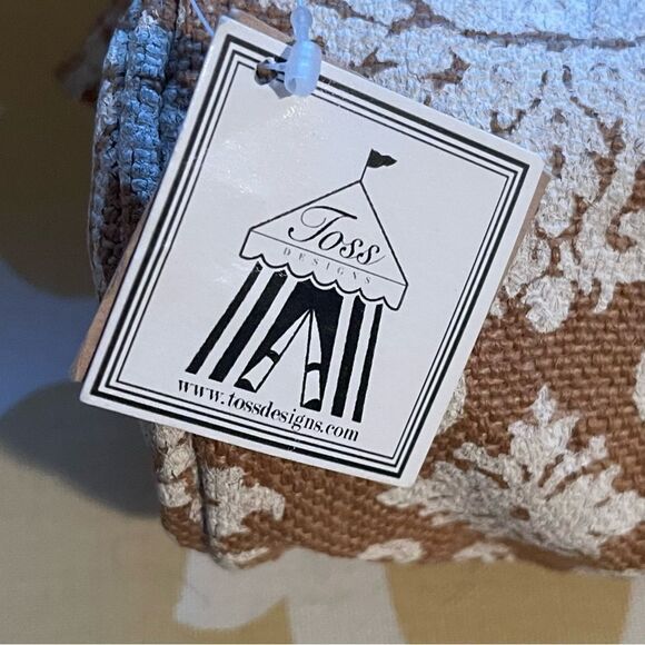 Toss Designs NWT Jute Barrel Cosmetic Bag White Damask, 8” X 4.5” - Picture 10 of 10
